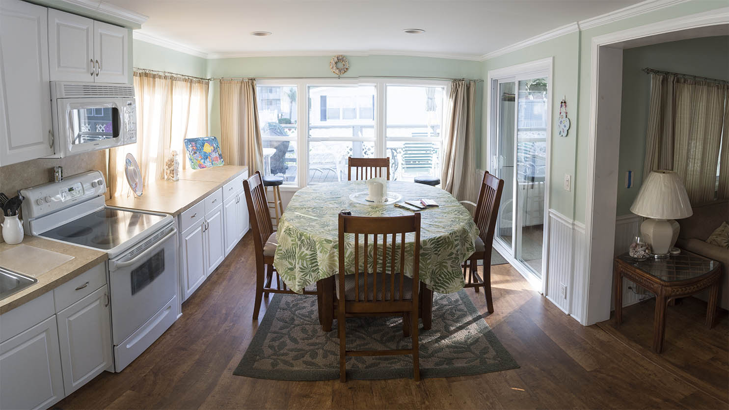 Full Kitchen